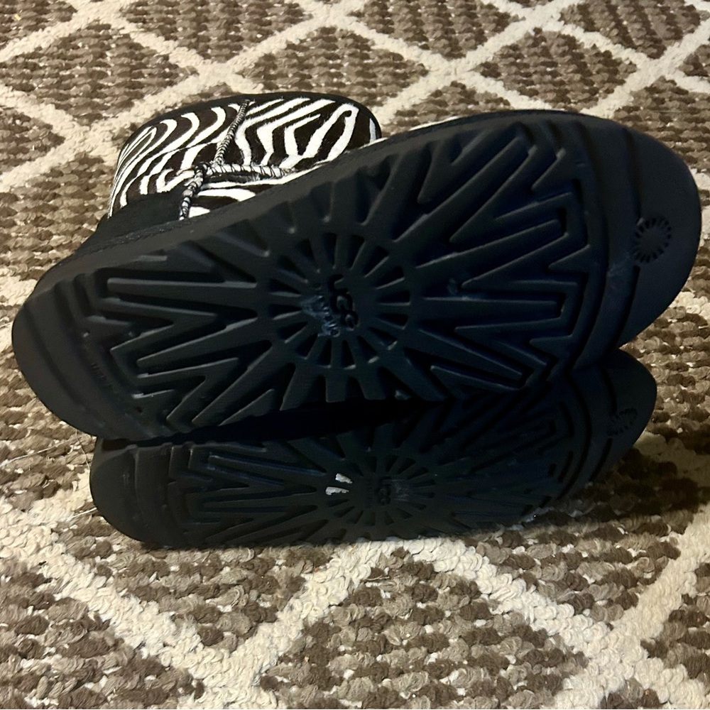 Zebra Hair Print UGG boots (Las) - Picture 2 of 4